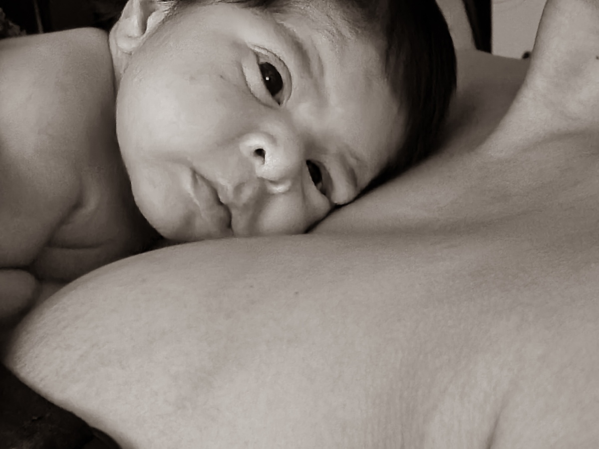 My Postpartum Cuarentenas: Fajas, Breast Feeding and Co sleeping 
